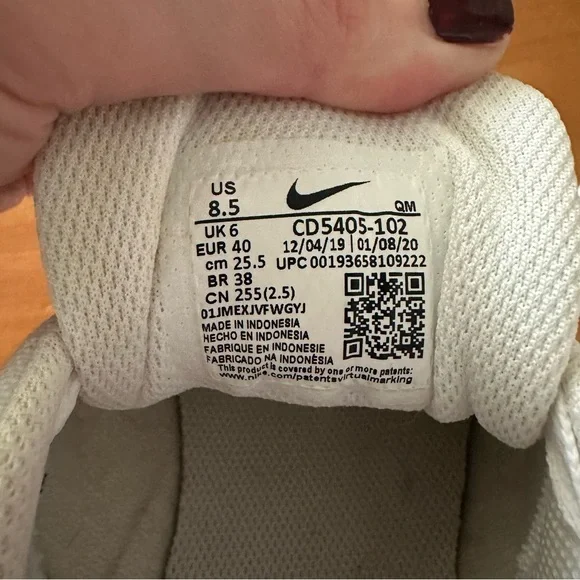 NIKE Court Legacy Low - White Canvas with Yellow/Gold details - Women’s 8.5 - Picture 6 of 9